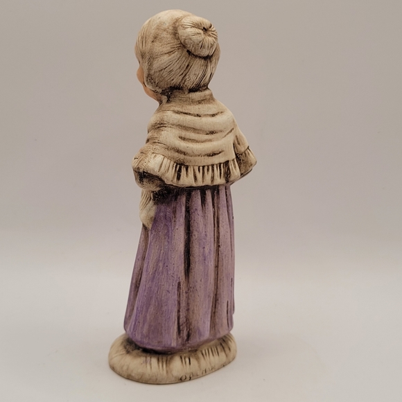 Vintage Hand Painted Ceramic Old Lady Woman Grandma Figurine Signed by Artist - Picture 4 of 11